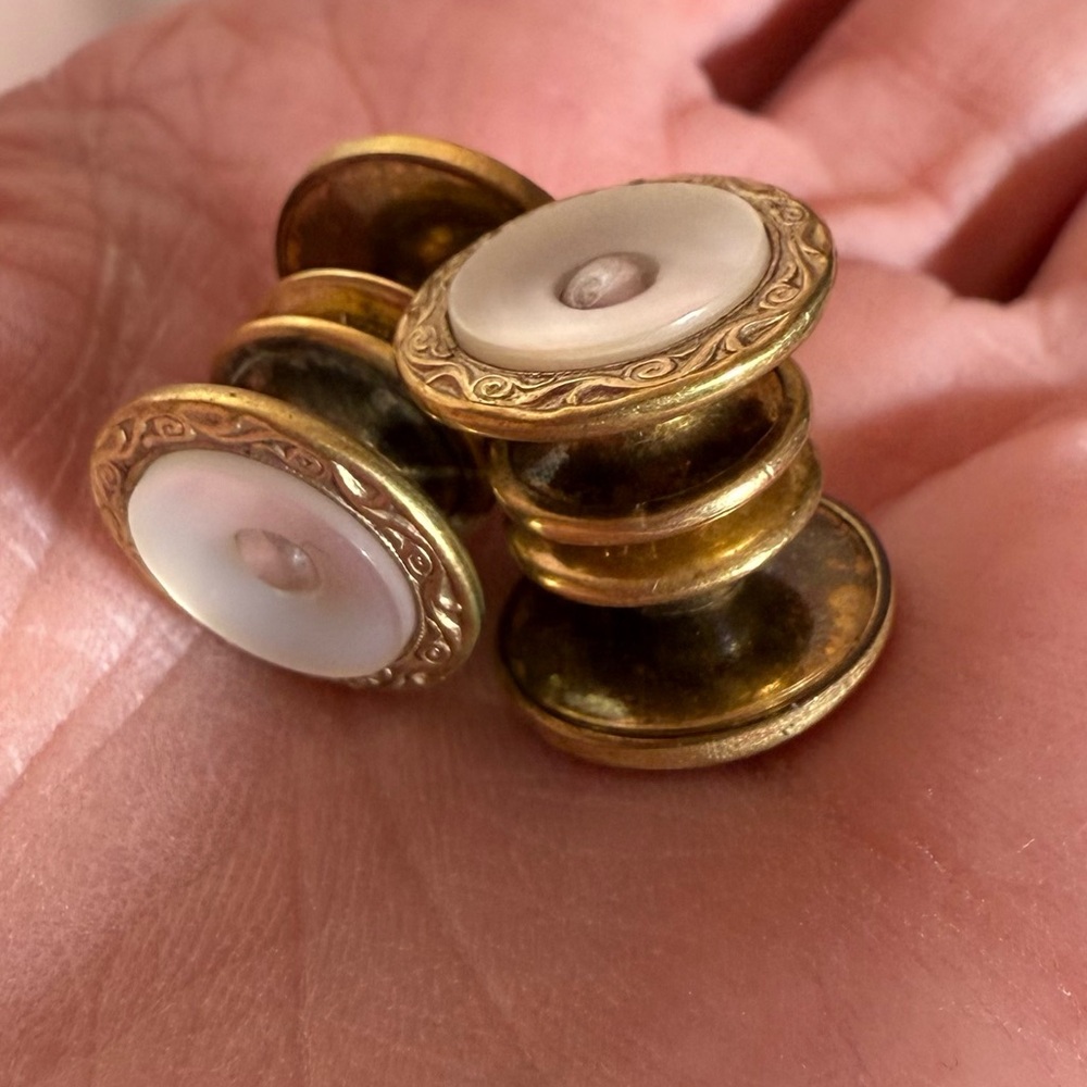 Vintage 1920-1940 Retro Art Deco Mother of Pearl etched Gold Cufflinks